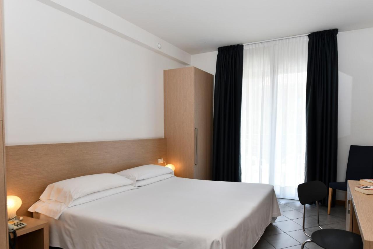 Hotel Eden Lido di Jesolo Exteriör bild