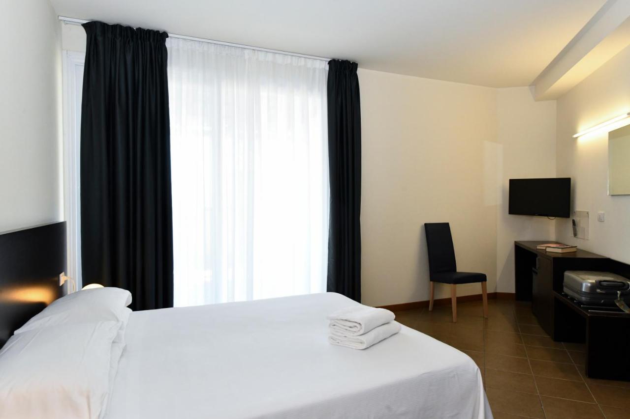 Hotel Eden Lido di Jesolo Exteriör bild
