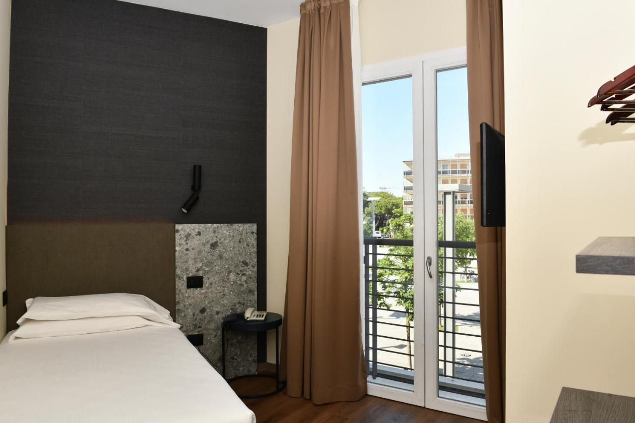 Hotel Eden Lido di Jesolo Exteriör bild